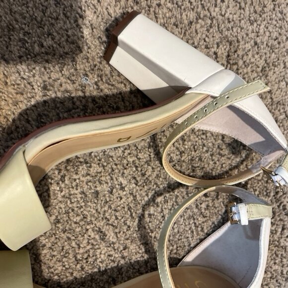 UNISA Tan & White Heel Sandals SZ 6M - Picture 2 of 4
